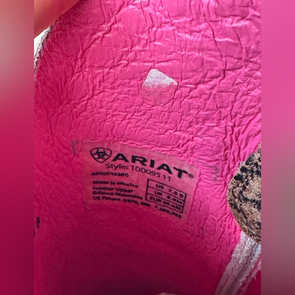 ARIAT Rare Gypsy Soule Collection Limited Edition Pink & Sassy Crystal Size 7,5 - Picture 13 of 17